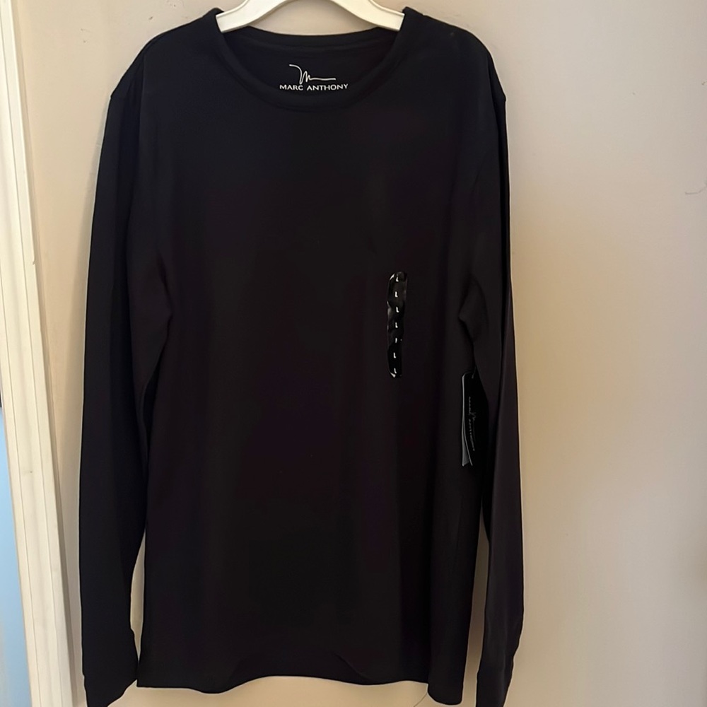 Navy blue long sleeve tee shirt by Marc Anthony. Men’s size large